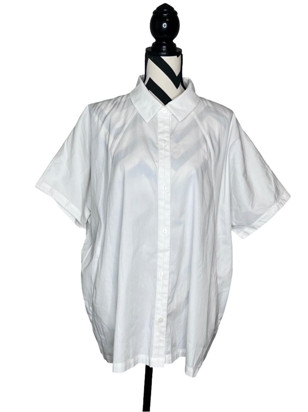 Stella Carakasi Sz XXL Minimalist Contemporary Short-Sleeve Button Front Shirt